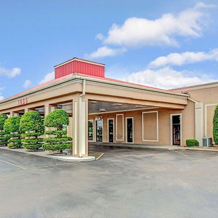Ramada By Wyndham Murfreesboro Exterior photo