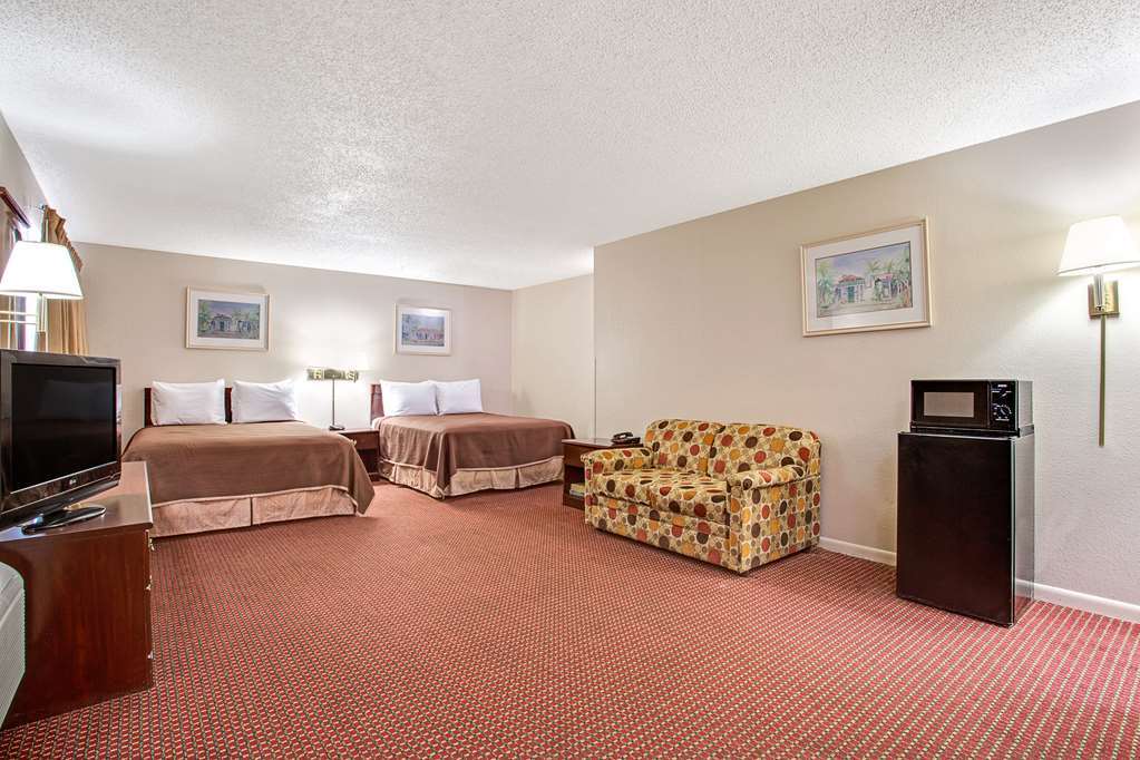 Ramada By Wyndham Murfreesboro Room photo