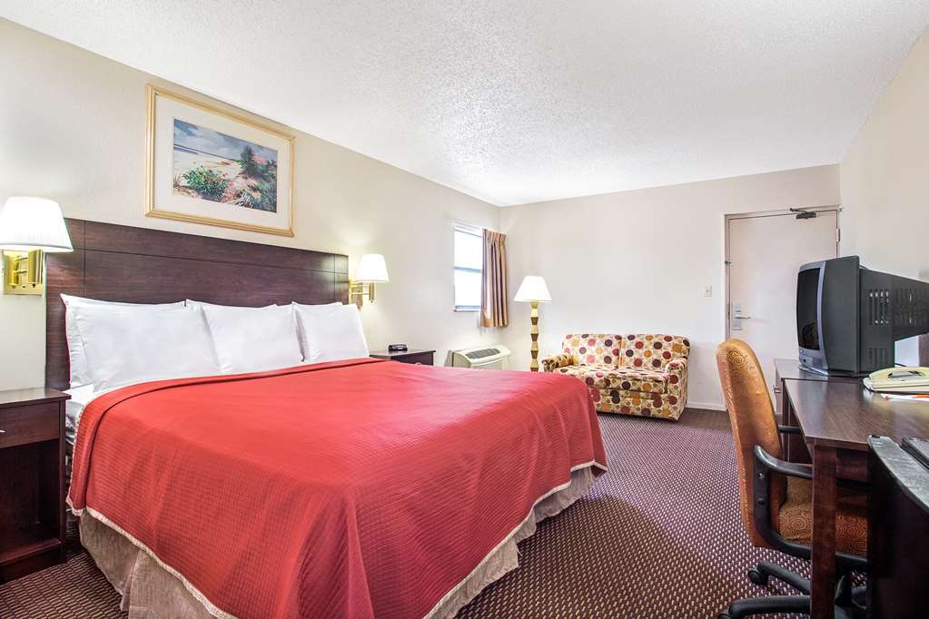 Ramada By Wyndham Murfreesboro Room photo