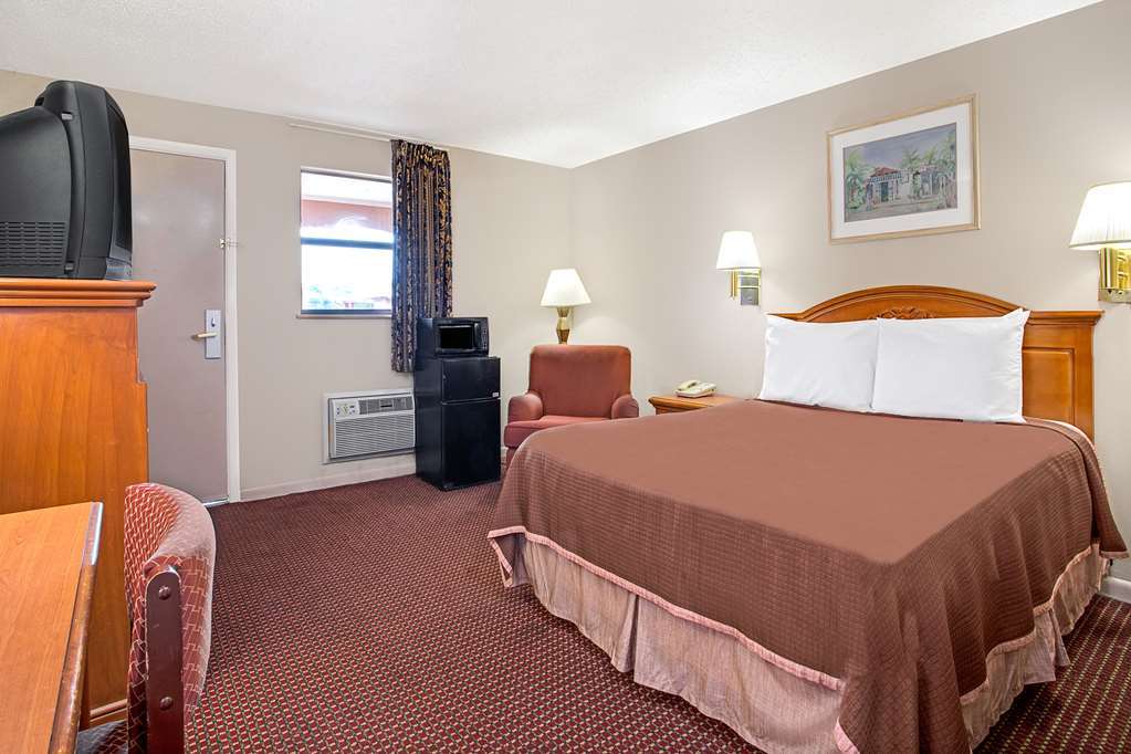 Ramada By Wyndham Murfreesboro Facilities photo